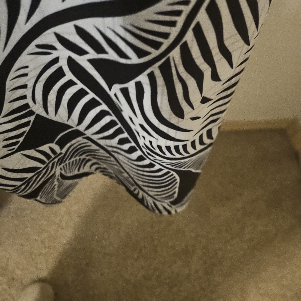 BOUTIQUE  JUMPSUIT BLACK/WHITE SIZE MEDIUM - Picture 5 of 5